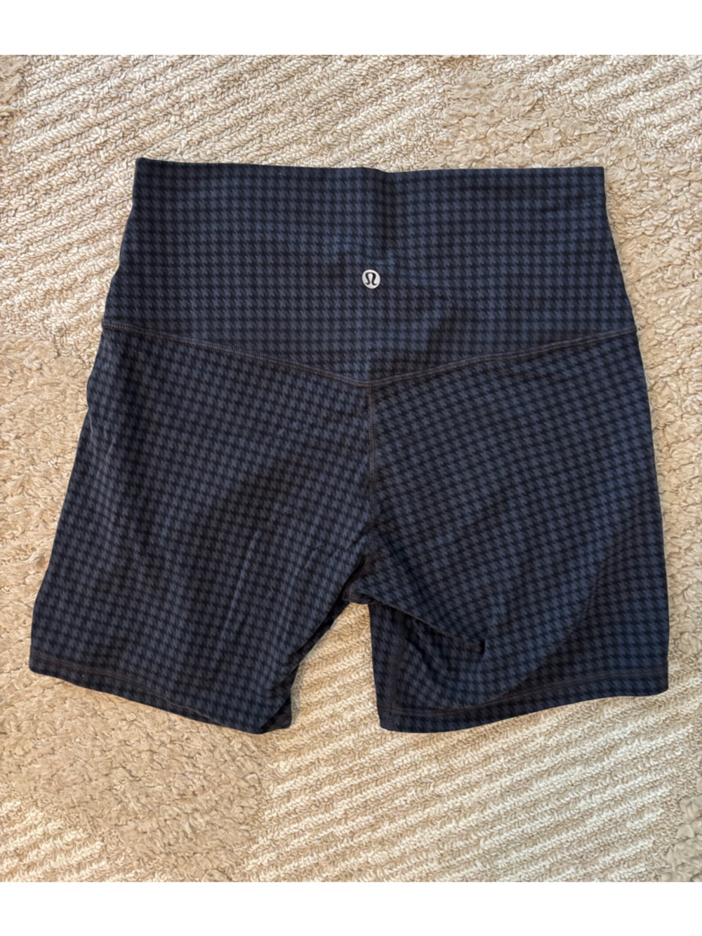 Lululemon Align High-Rise Short 6" - Picture 4 of 5